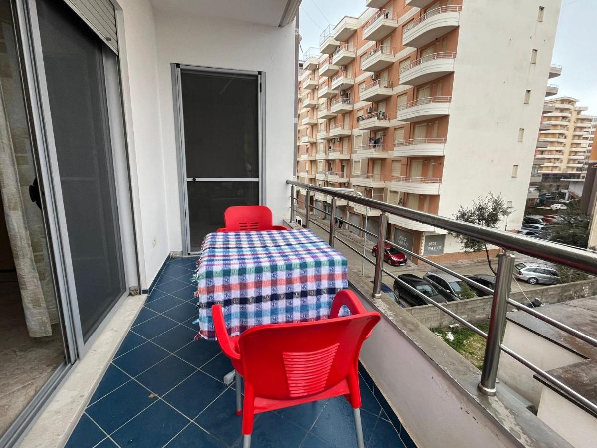 Lungomare Con Garage Privato Wlora